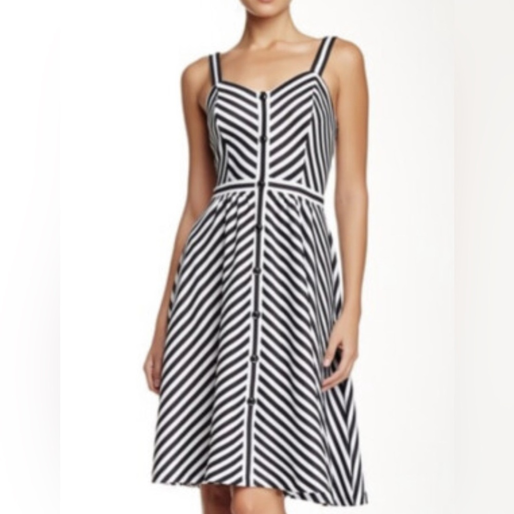 Alexia Admor Sleeveless Striped Dress Size Large - Picture 5 of 6